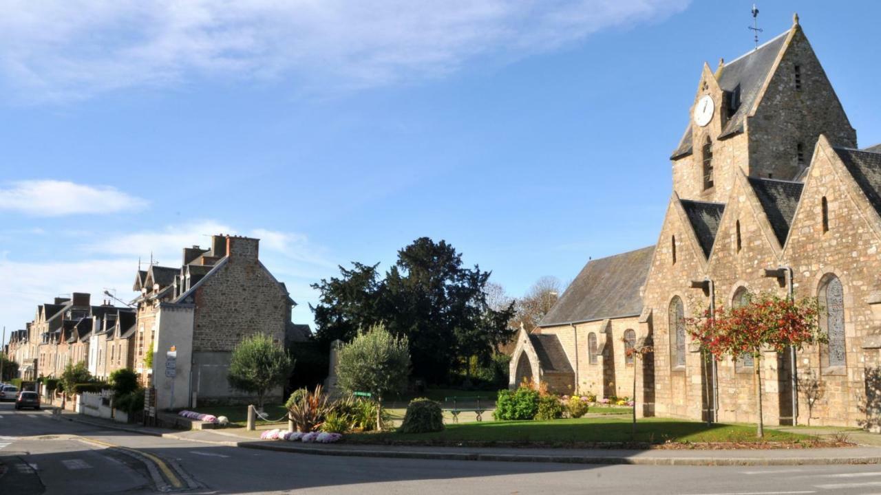 Les Madeleines Carolles Exterior foto